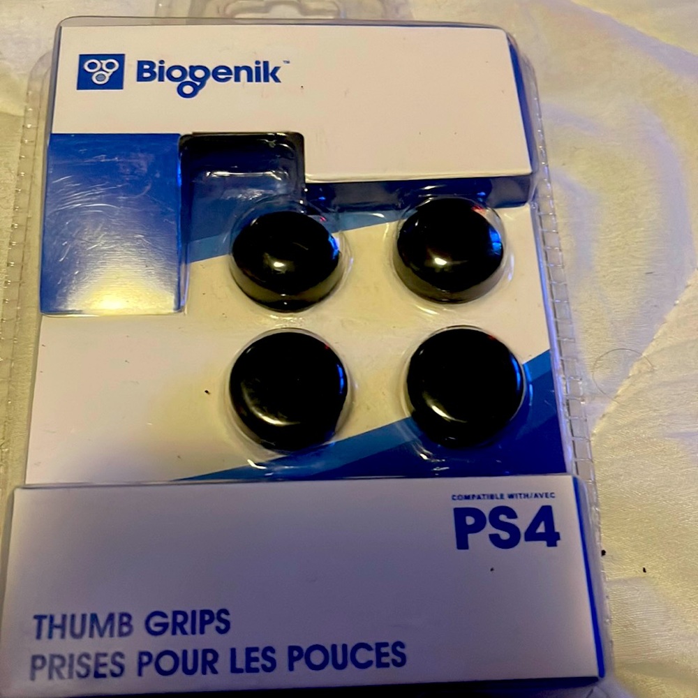 Thin grips PS4